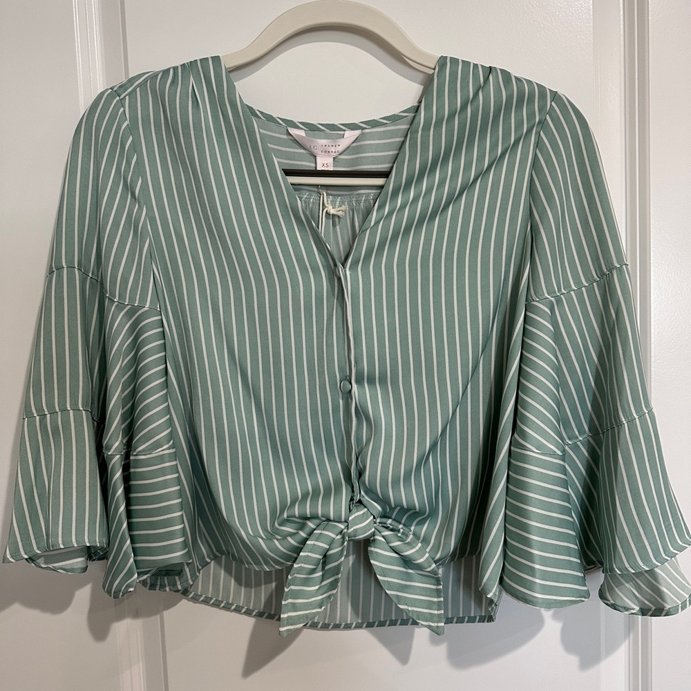 LC Lauren Conrad cropped blouse size XS. Never been worn, new with tags.